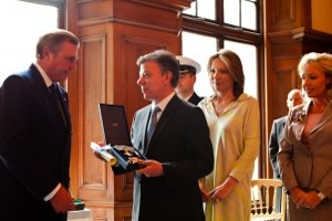 Colombia’s President Santos honoured for peace building at London ceremony
